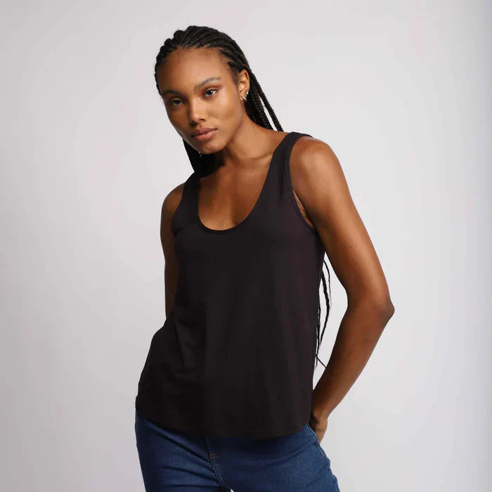 Regata feminina modal com gola redonda - preta